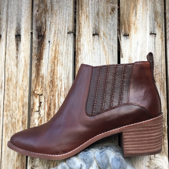 Madewell Shoes - NWT Madewell Bonham Bootie Cherry Wood 9